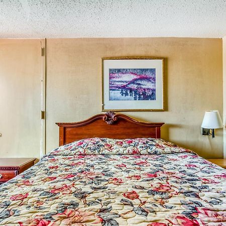 Oyo Hotel Jackson North I-55 Екстер'єр фото