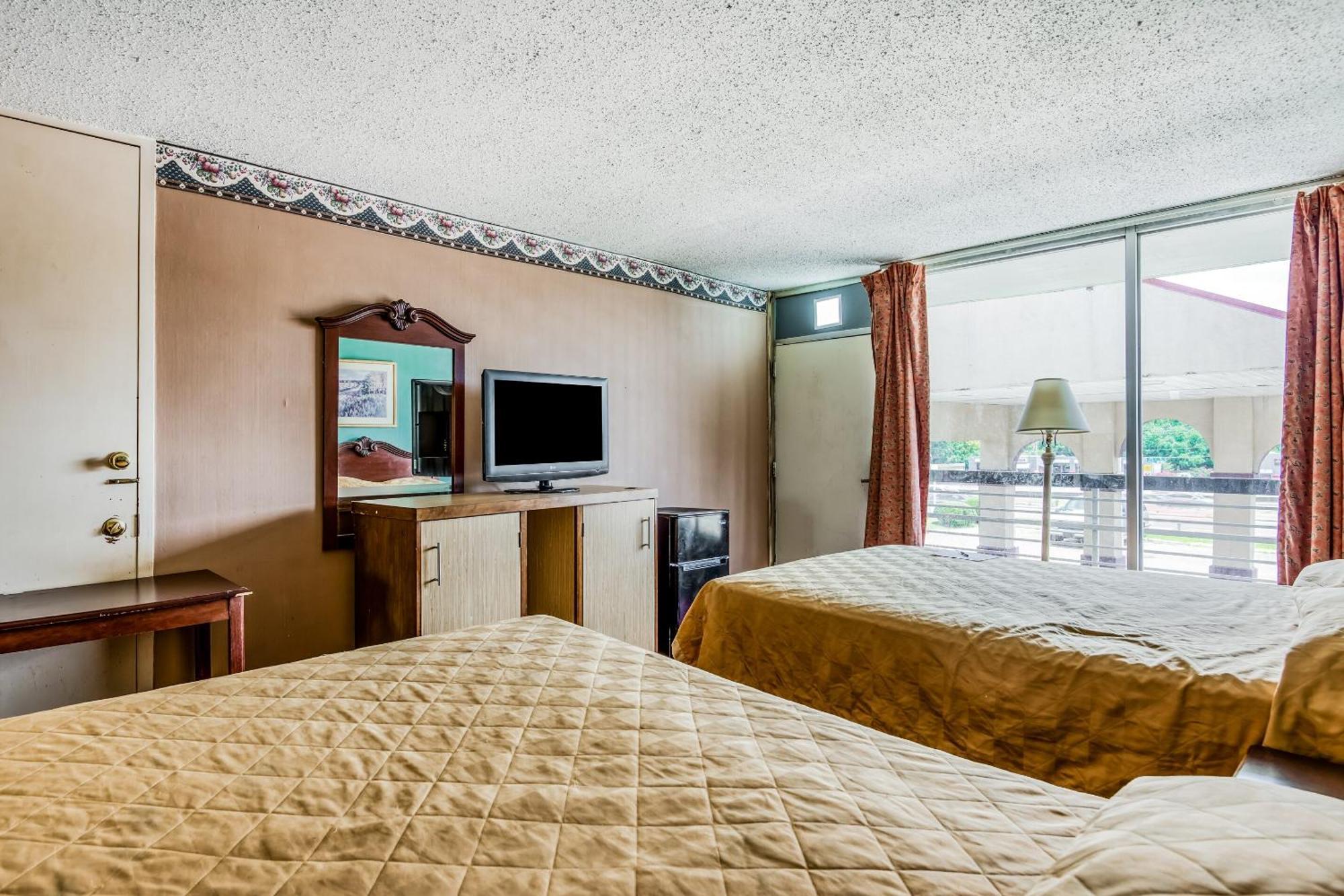 Oyo Hotel Jackson North I-55 Екстер'єр фото