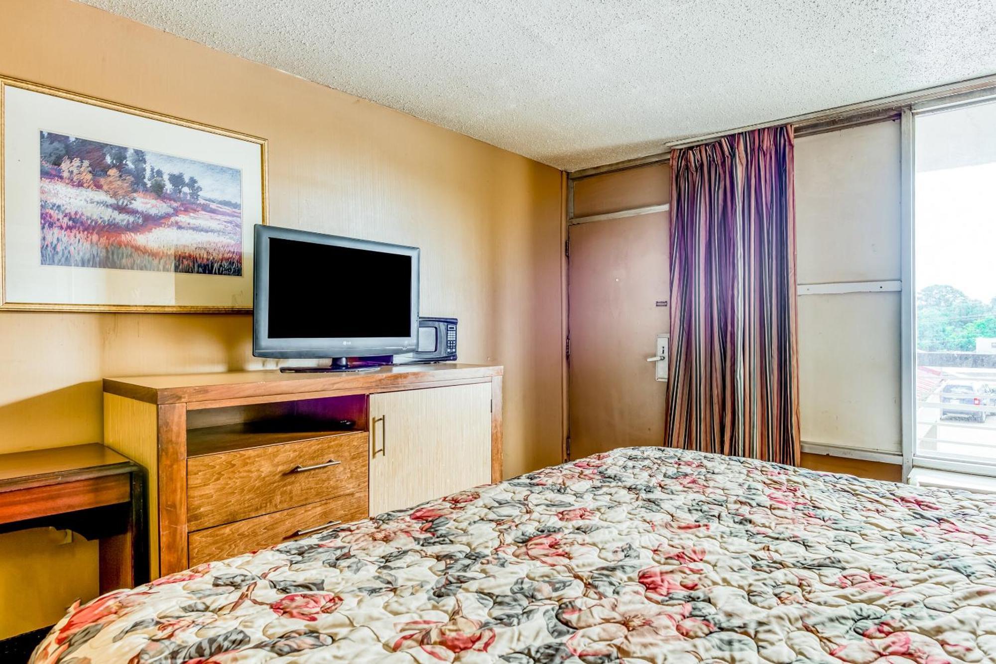 Oyo Hotel Jackson North I-55 Екстер'єр фото